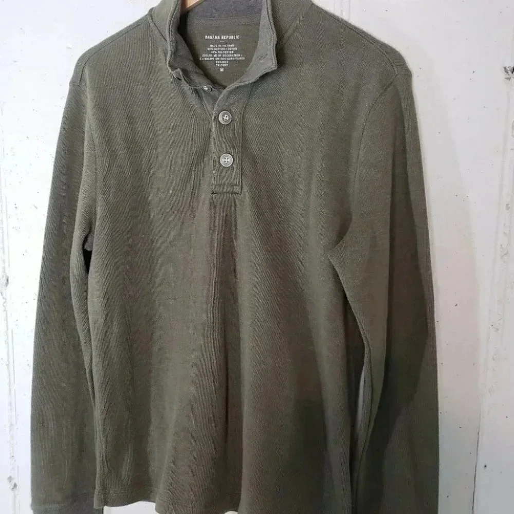 Banana‎ Republic M green 1/4 neck button sweater